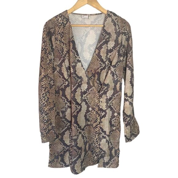 ASOS DESIGN Mini Dress with Slits in Snake Print - Picture 9 of 9